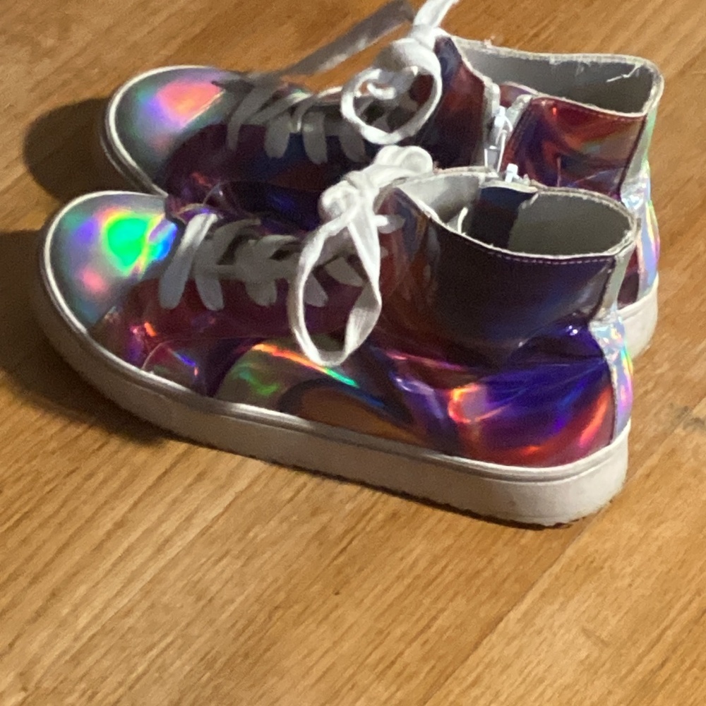 Steve Madden Girls Size 5 multi color shoes